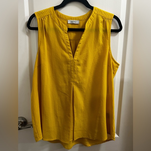 Erin Blair sleeveless blouse, size large. 100% polyester - Picture 1 of 2